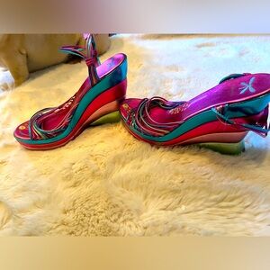 Colorful metallic Strappy Platform Wedge Sandals Exchange Sz 9.5